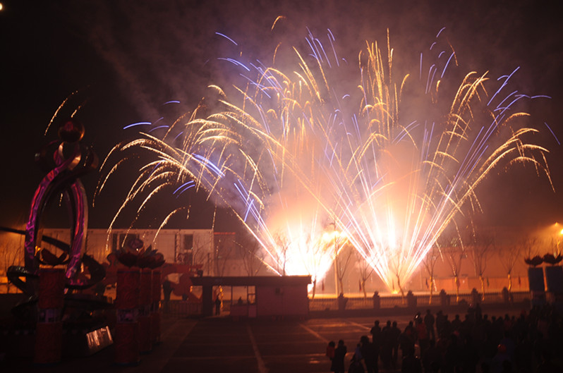 焰火晚會(huì) 焰火晚會(huì)